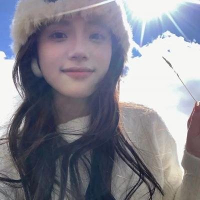 热裤荡女
